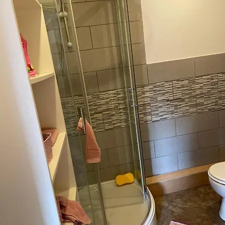 Apartment 1 Bedroom And Studio Apartments Leeds City Heaven Leeds (West Yorkshire)